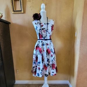 Queen of Holloway Floral Dress Size XL